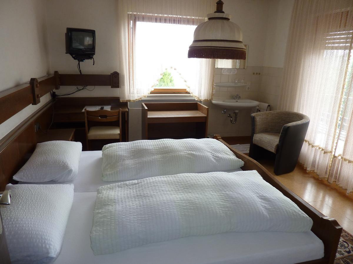 Gast- Und Gastehaus Simon Hotel Greifenstein Værelse billede