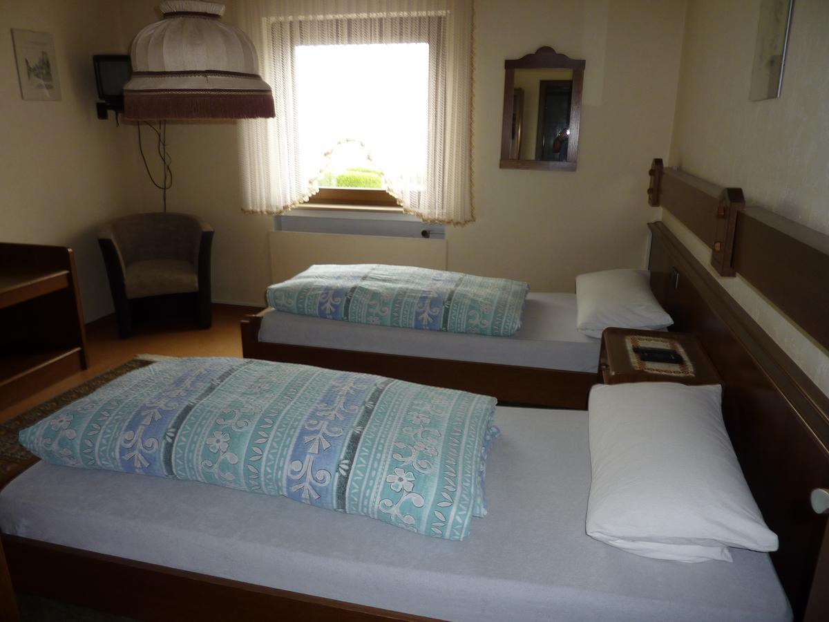 Gast- Und Gastehaus Simon Hotel Greifenstein Værelse billede